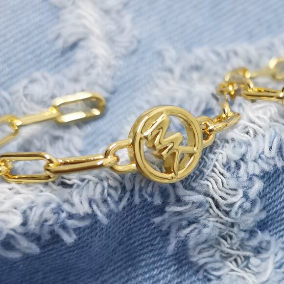 Michael Kors Signature Hoop Chain Link Goldtone hoop earrings Trendy Jewelry - Picture 4 of 4